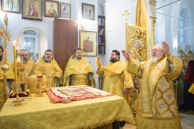 Храм Андрея Первозванного клирос